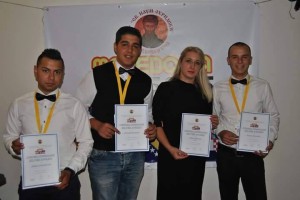 12071828_10207676060489277_779365060_n