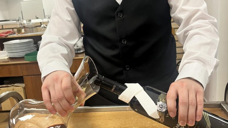 Видови вино и начини на послужување