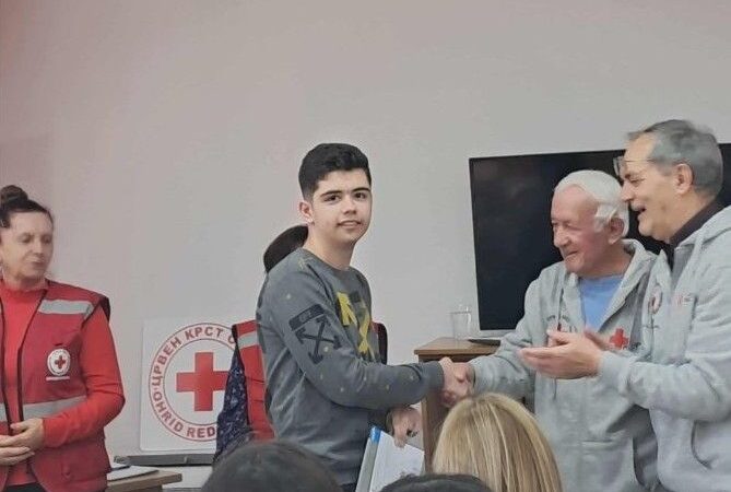 најуспешните творби од ликовниот и литературниот конкурс на тема: „Букет на хуманоста“